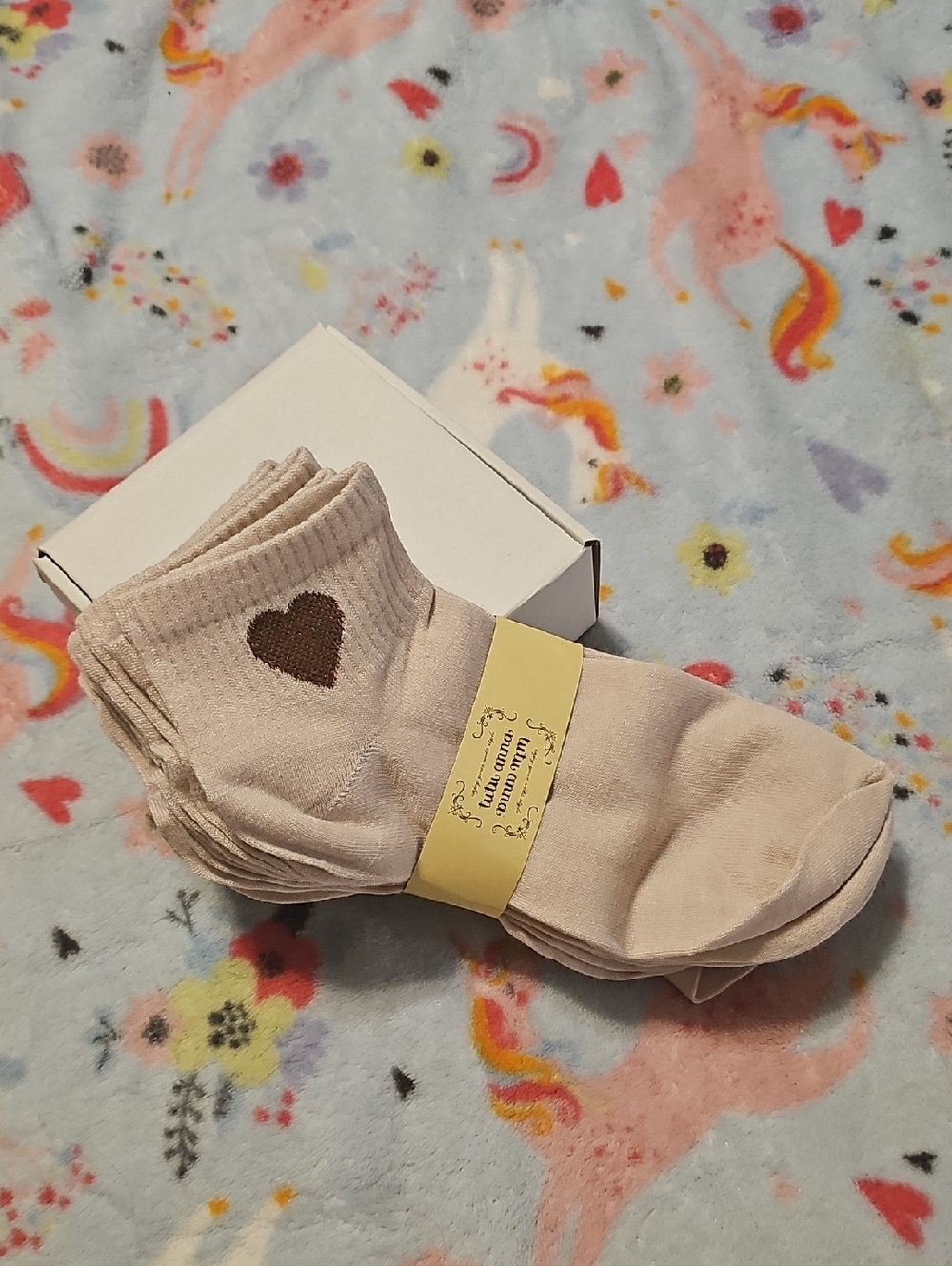 Women’s Beige Heart Ankle Socks